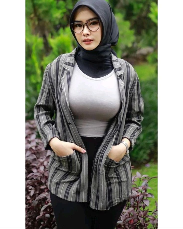 Viral Hijab Indo Hug Tightly Without Distance Wiwik Top Global Indonesia Abg Smp Bocil New 2025 Trending Global Video Rare