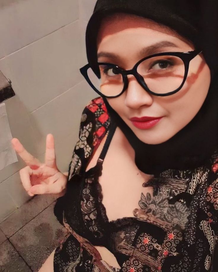 Indo Terbaru Hijab Viral 2025 Ukhti Tatapan Hangat Buat Lemah Indonesia Top Global